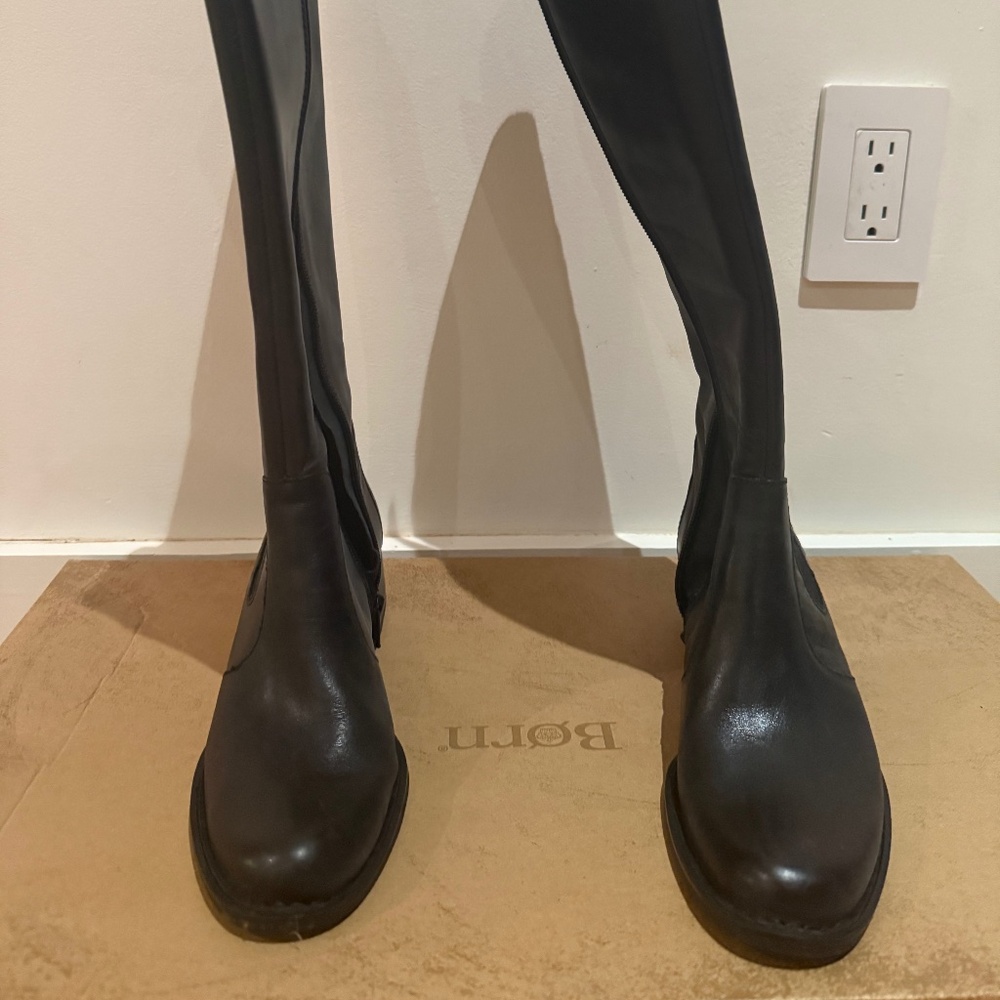 NWT Born Riding Boots, Black leather, size 6